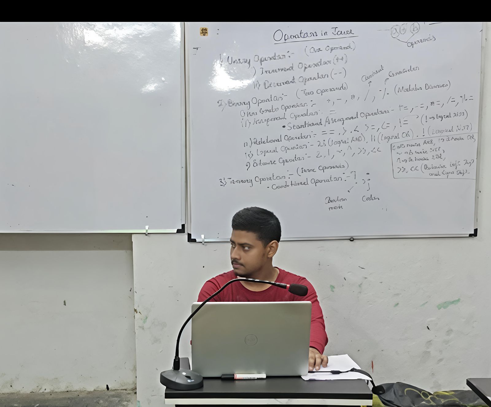 Rhythm Kundu teaching a live online class